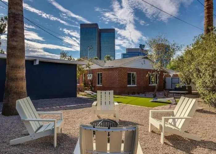 Woodward Place To Be Holiday home