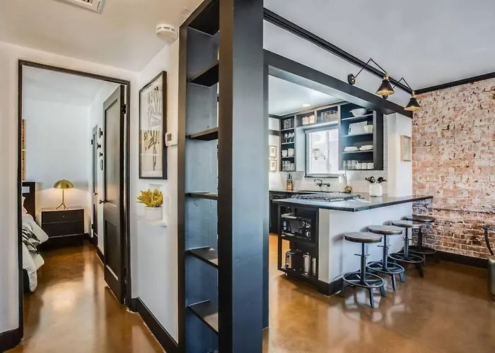 Woodward Place To Be Holiday home *